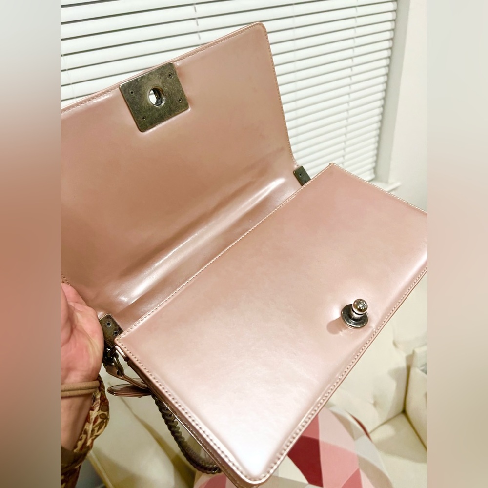 Reserved‼️Chanel metallic pink Boy Bag - Picture 8 of 12